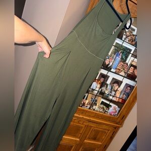 NEW NWOT XXL Olive Green Women's Pocketed Jumpsuit